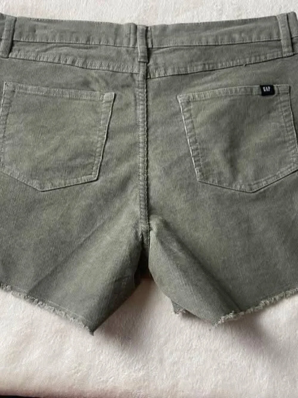 NWT GAP Women's Olive Green Corduroy Shorts size 8